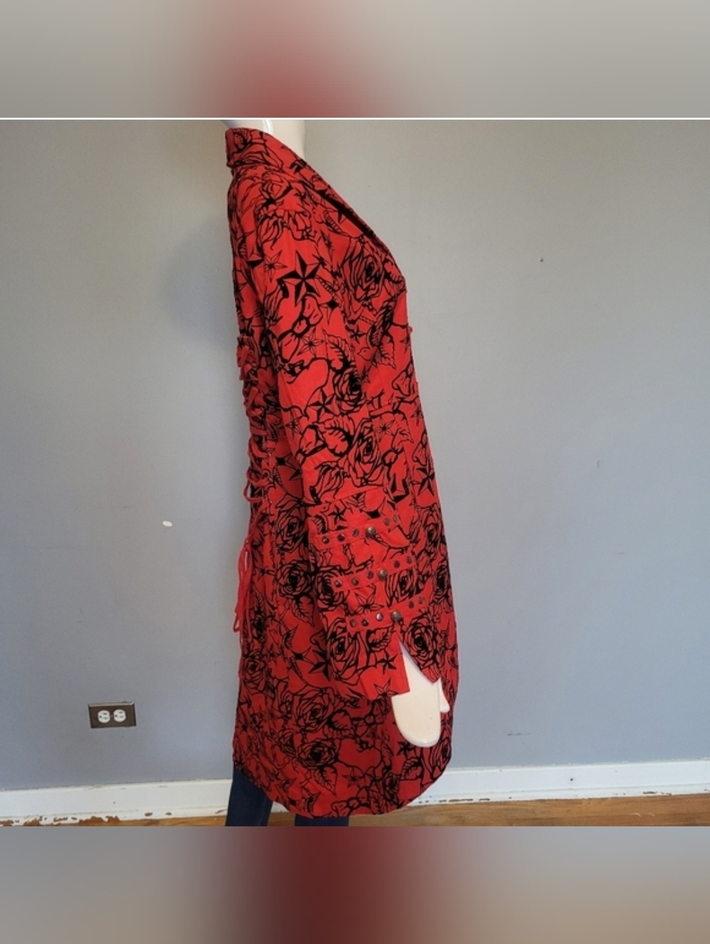 Hearts And Roses Flocked Tattoo Coat With Corset Back, Size 14 - Picture 5 of 12